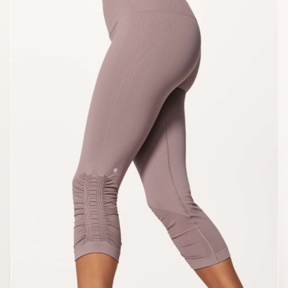 lululemon athletica Pants - Lululemon Awakening Crop Taryn Toomey Collection 17” Misty Mauve - Size 6